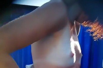 Подглядывание через дырку