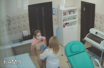 Осмотр девственницы у гинеколога