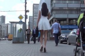 Подсмотренное под платьем молодой азиатки