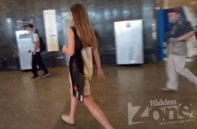 Подсмотренные трусики у девушки под платьем