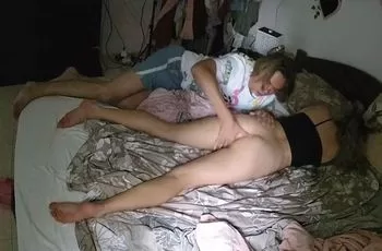 Секс парня с сестрой своей девушки сняла скрытая камера